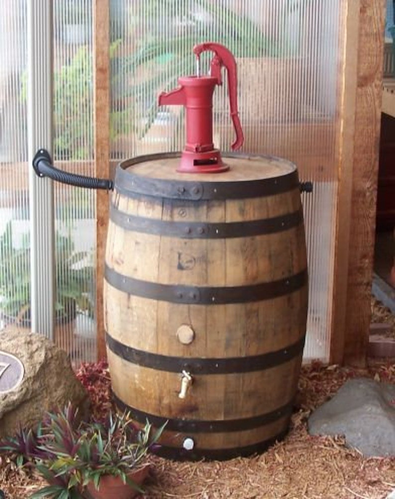Half Whiskey Barrel Trash Can with Lid and Liner-Kitchen-Game Room-Out –  Aunt Molly's Barrel Products